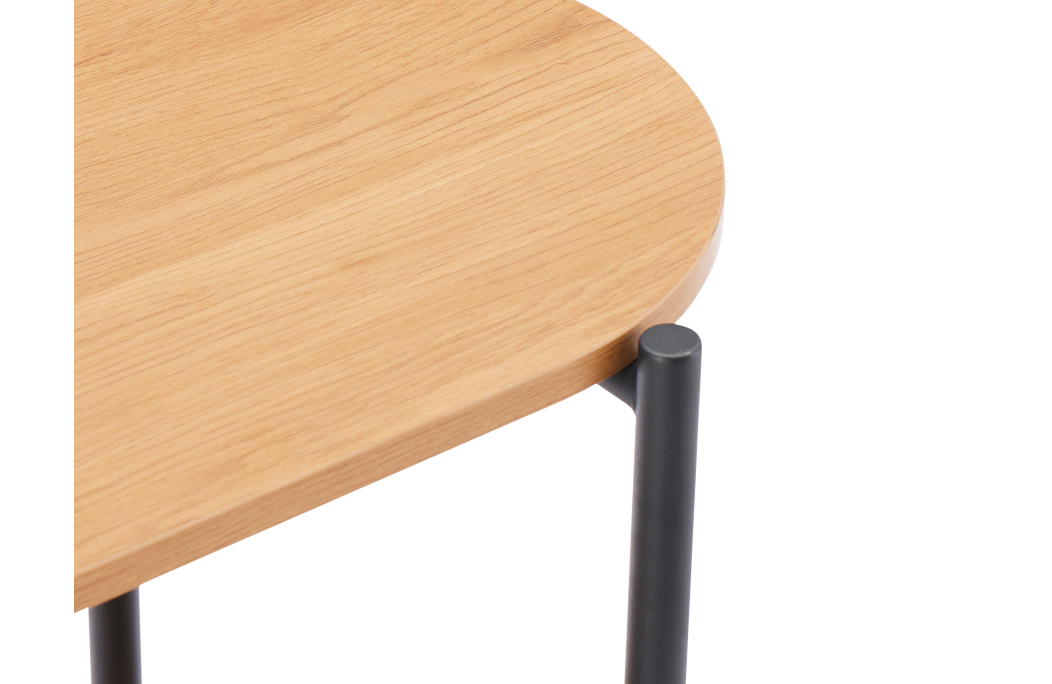 Table d'appoint BRODIE avec finition chêne et pieds métal noirs - 60x33,5 cm
