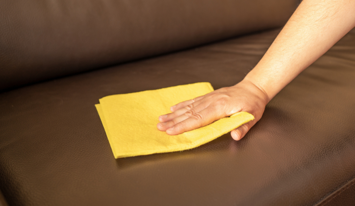 Comment nettoyer un canapé en cuir